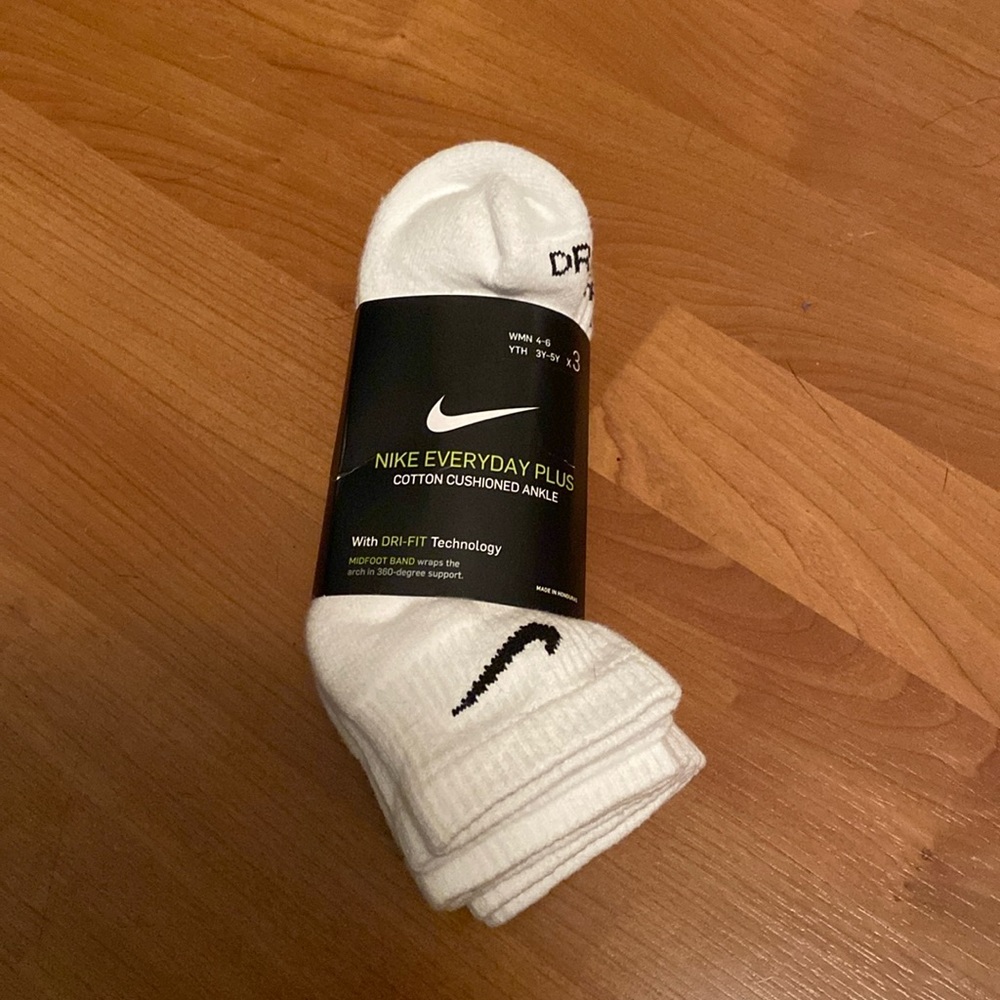 Nike everyday plus cotton cushioned ankle